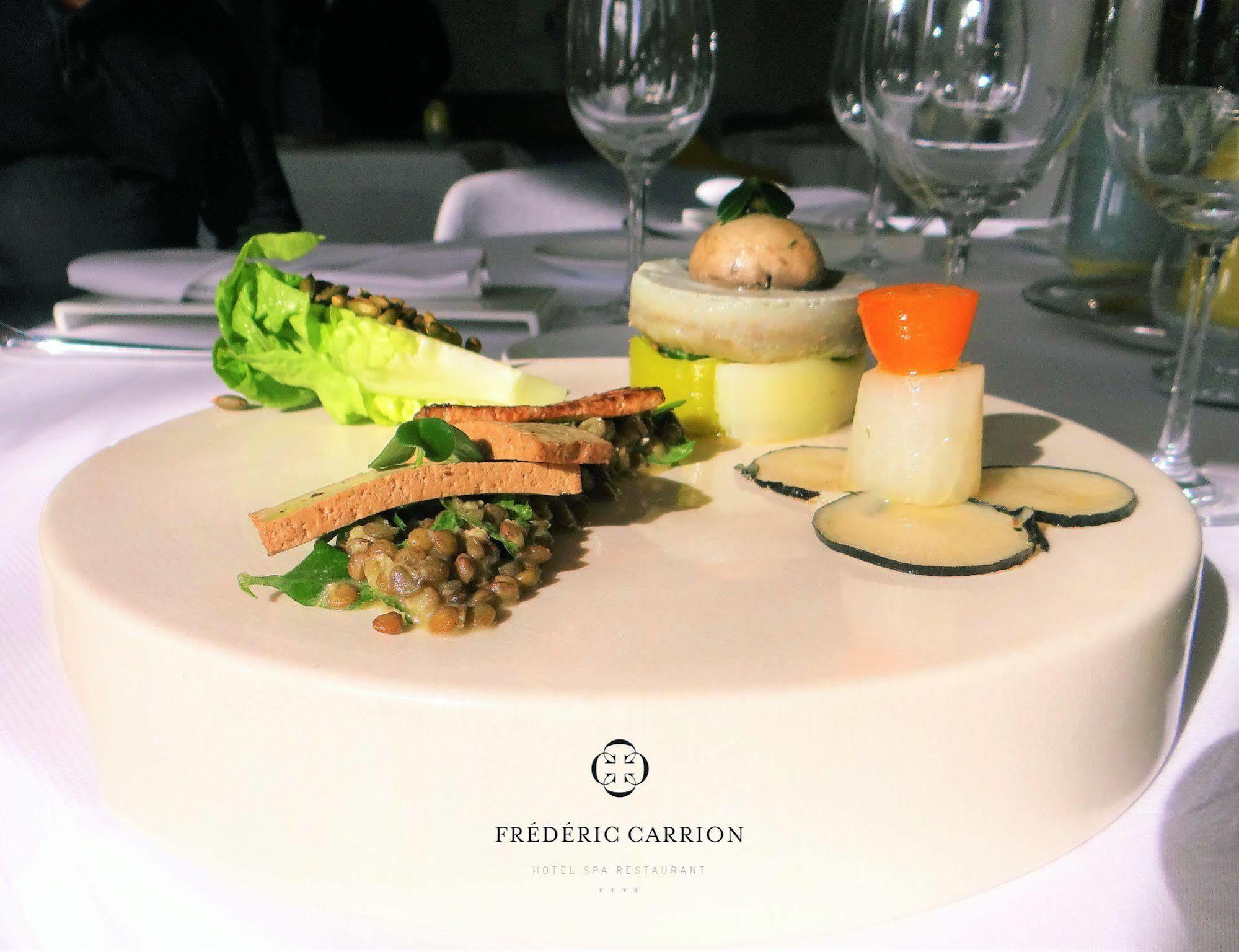 Hotel Spa Frederic Carrion Et Sa Table Gastronomique Vire  Exterior photo