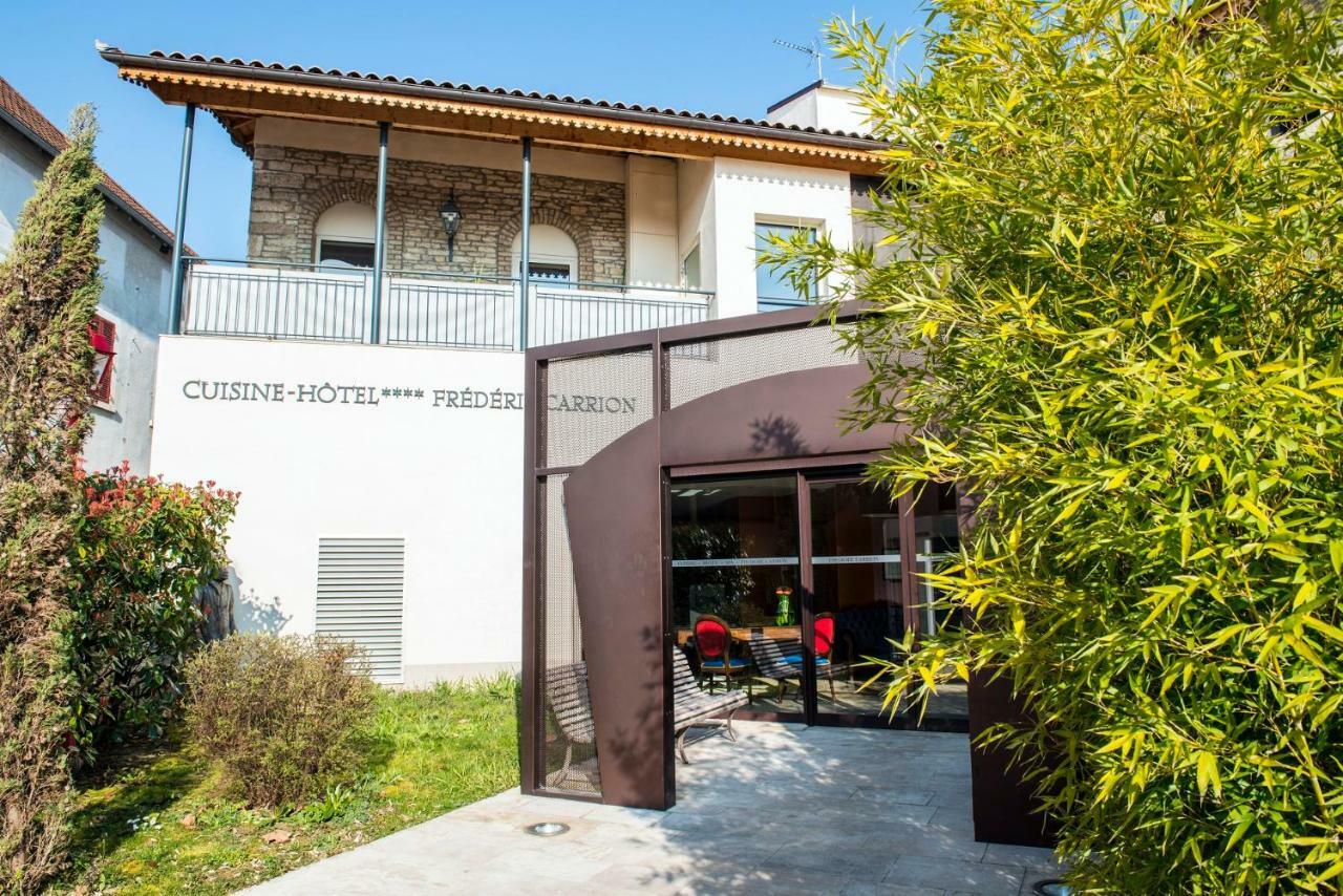 Hotel Spa Frederic Carrion Et Sa Table Gastronomique Vire  Exterior photo